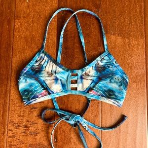 🔥Jolyn Rare Print Pattern Tomcat Bikini Top